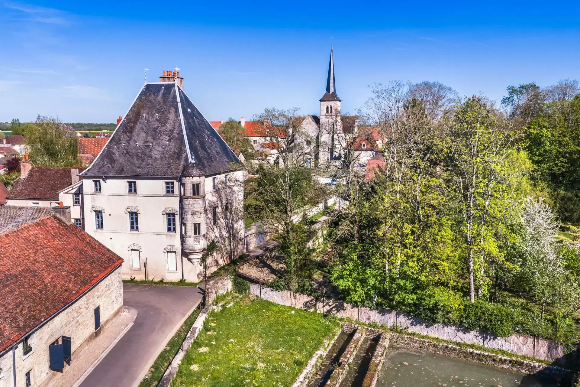 Gilly-lès-citeaux - le château